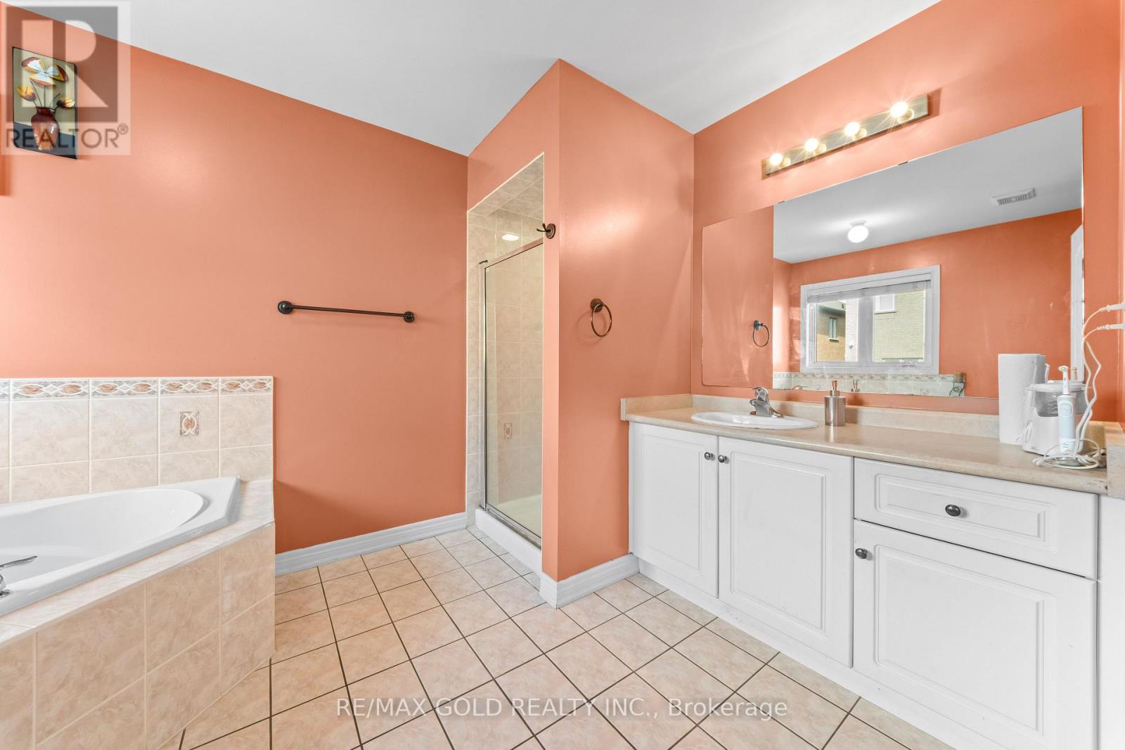 19 Attview Crescent, Brampton, Ontario  L6P 2R5 - Photo 15 - W13676472