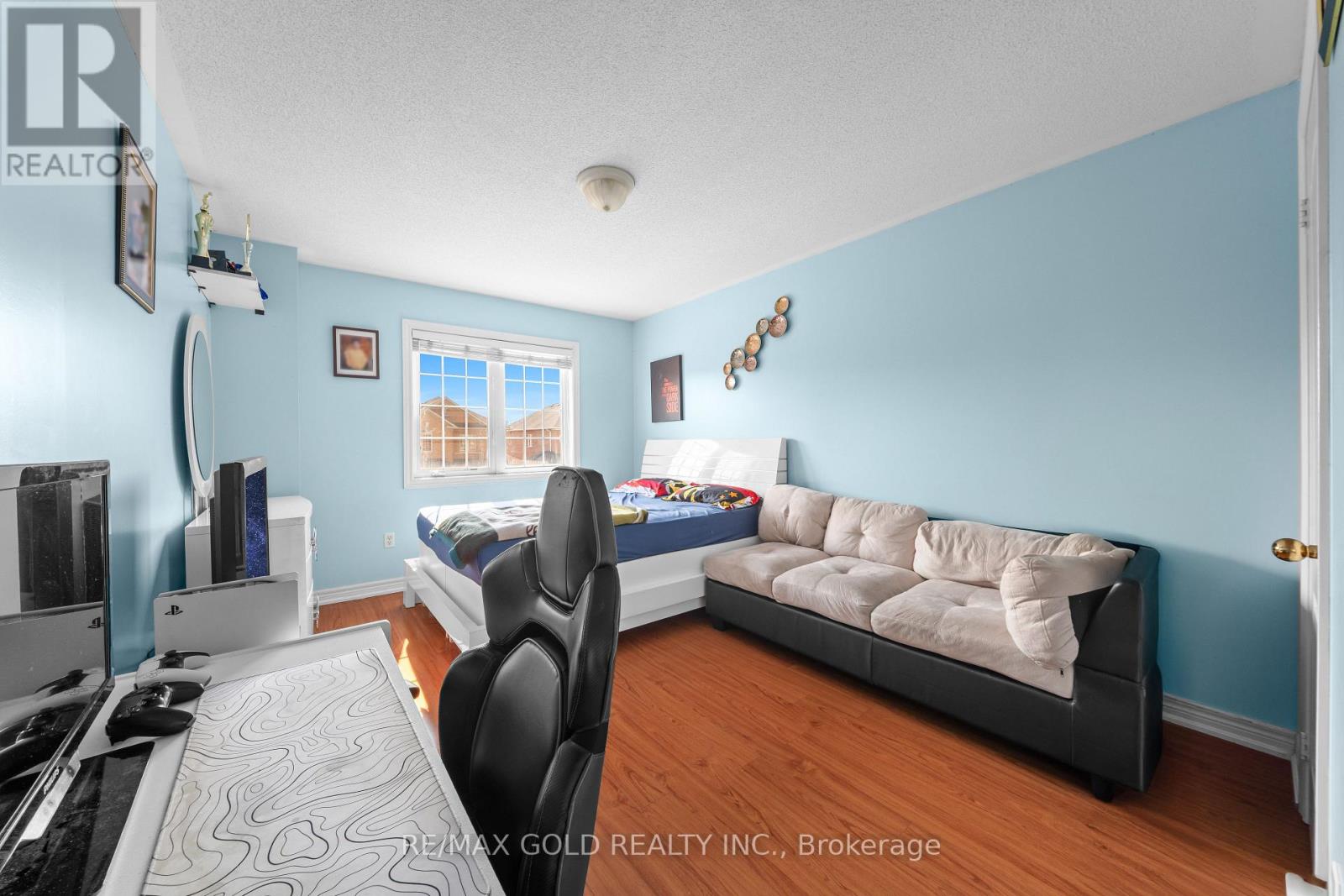 19 Attview Crescent, Brampton, Ontario  L6P 2R5 - Photo 17 - W13676472
