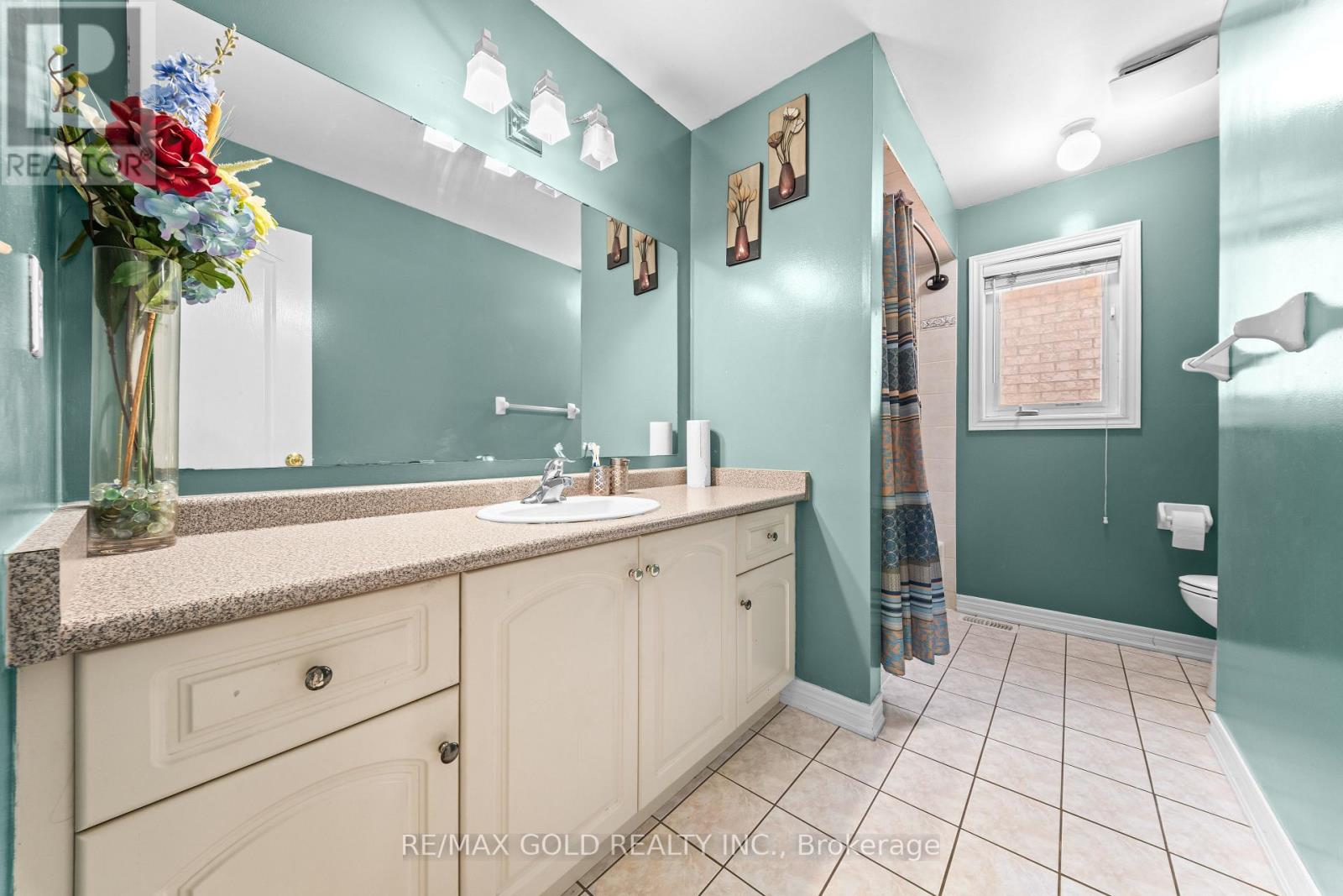 19 Attview Crescent, Brampton, Ontario  L6P 2R5 - Photo 19 - W13676472