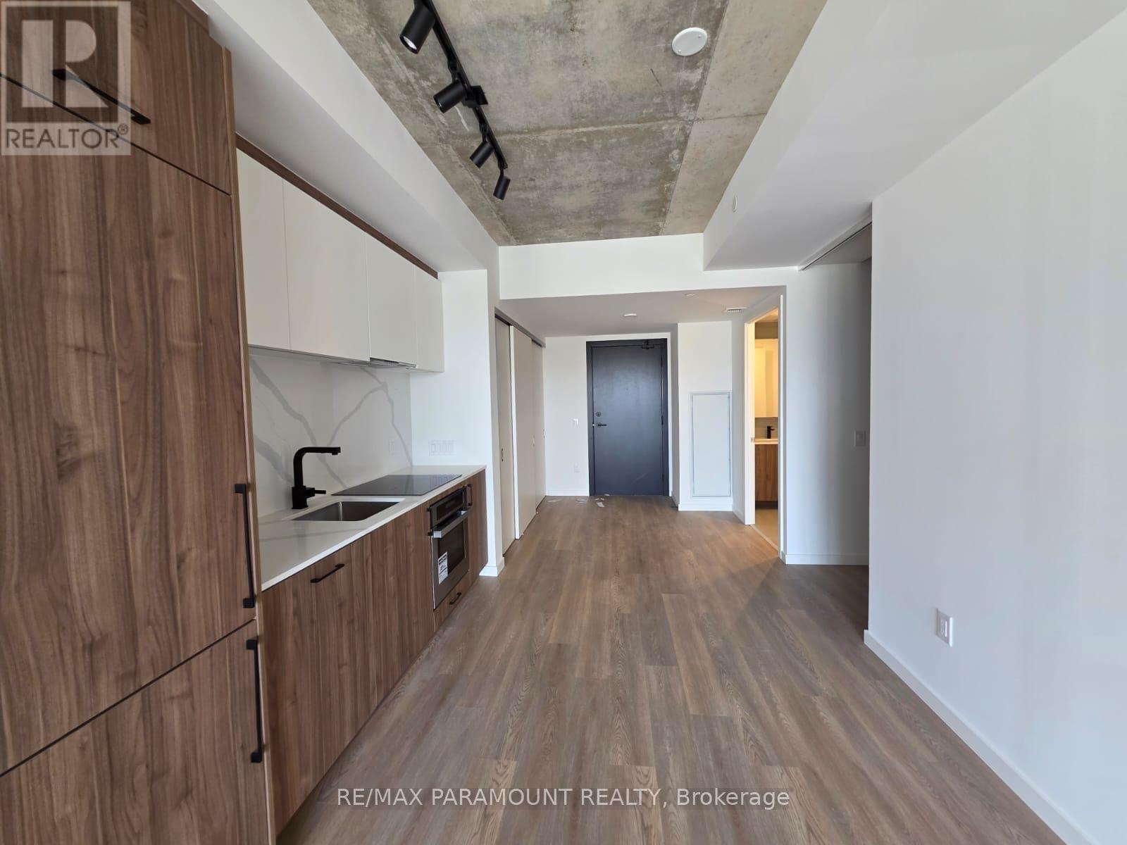 418 - 689 The Queensway Drive, Toronto, Ontario  M8Y 1L1 - Photo 2 - W13676482