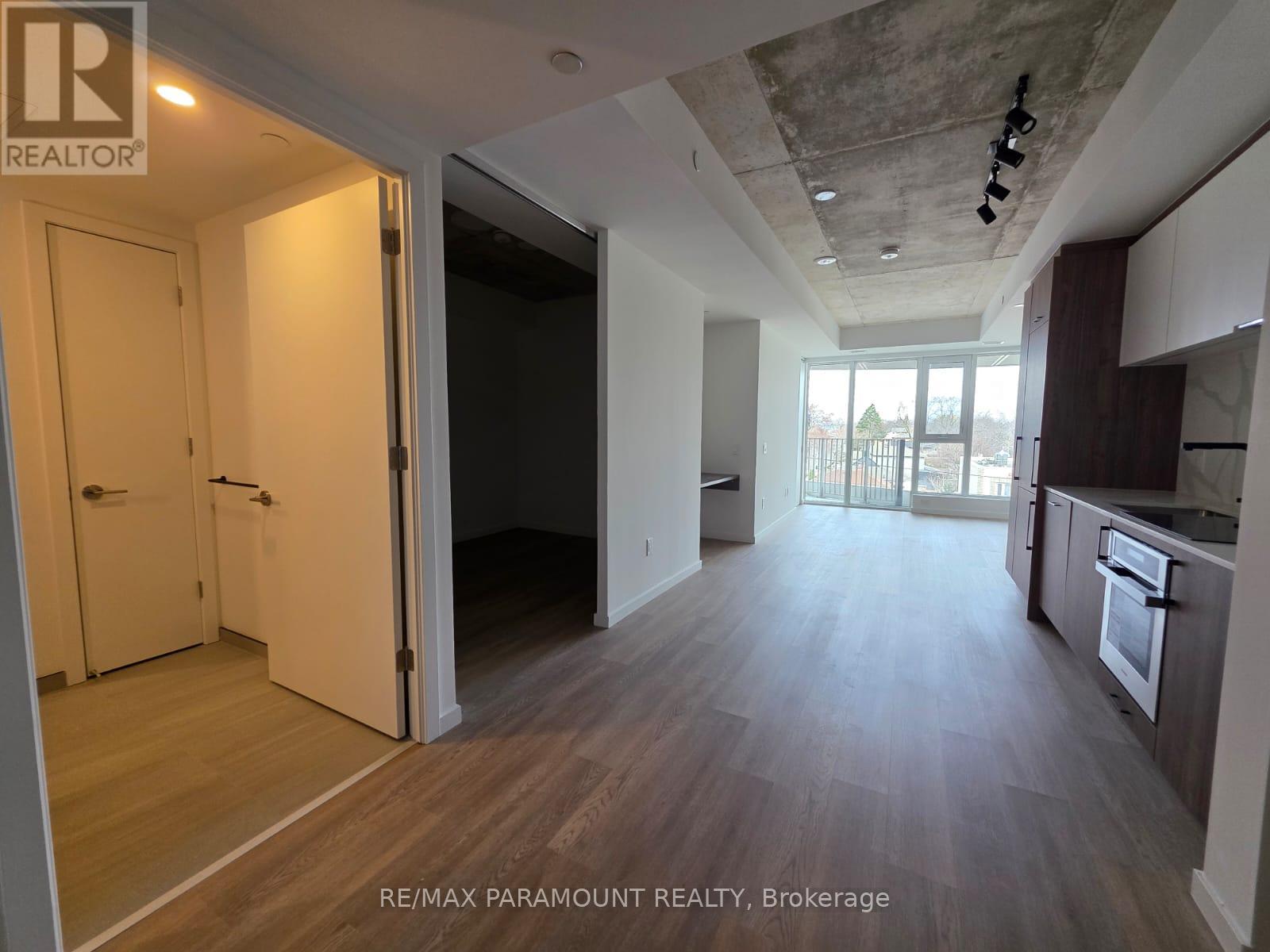 418 - 689 The Queensway Drive, Toronto, Ontario  M8Y 1L1 - Photo 4 - W13676482