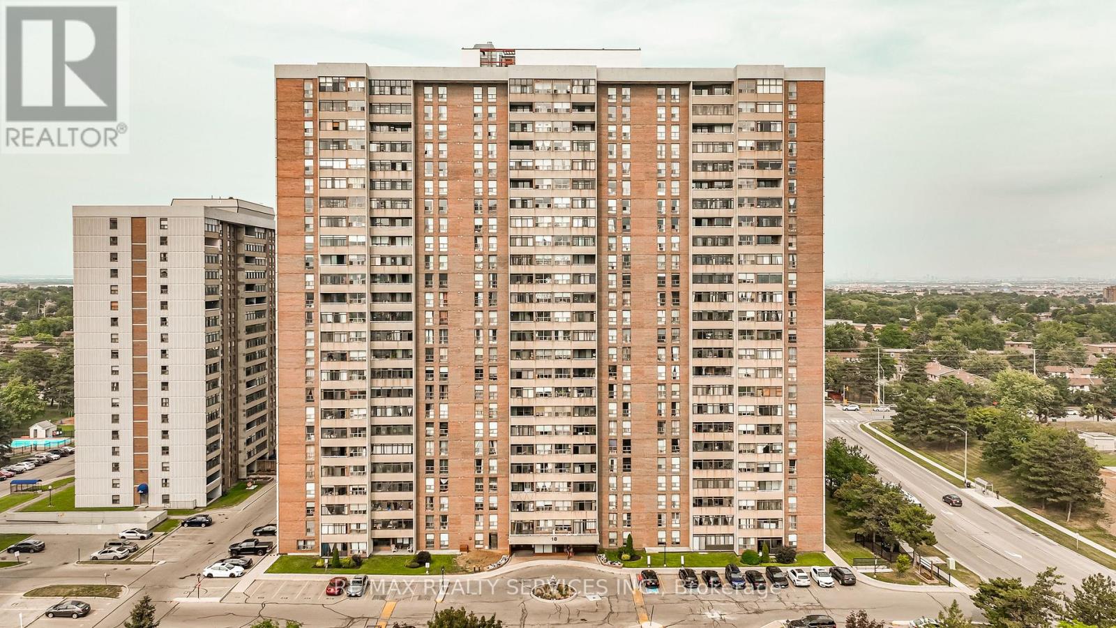 2102 - 18 Knightsbridge Road, Brampton, Ontario  L6T 3X5 - Photo 2 - W13676556