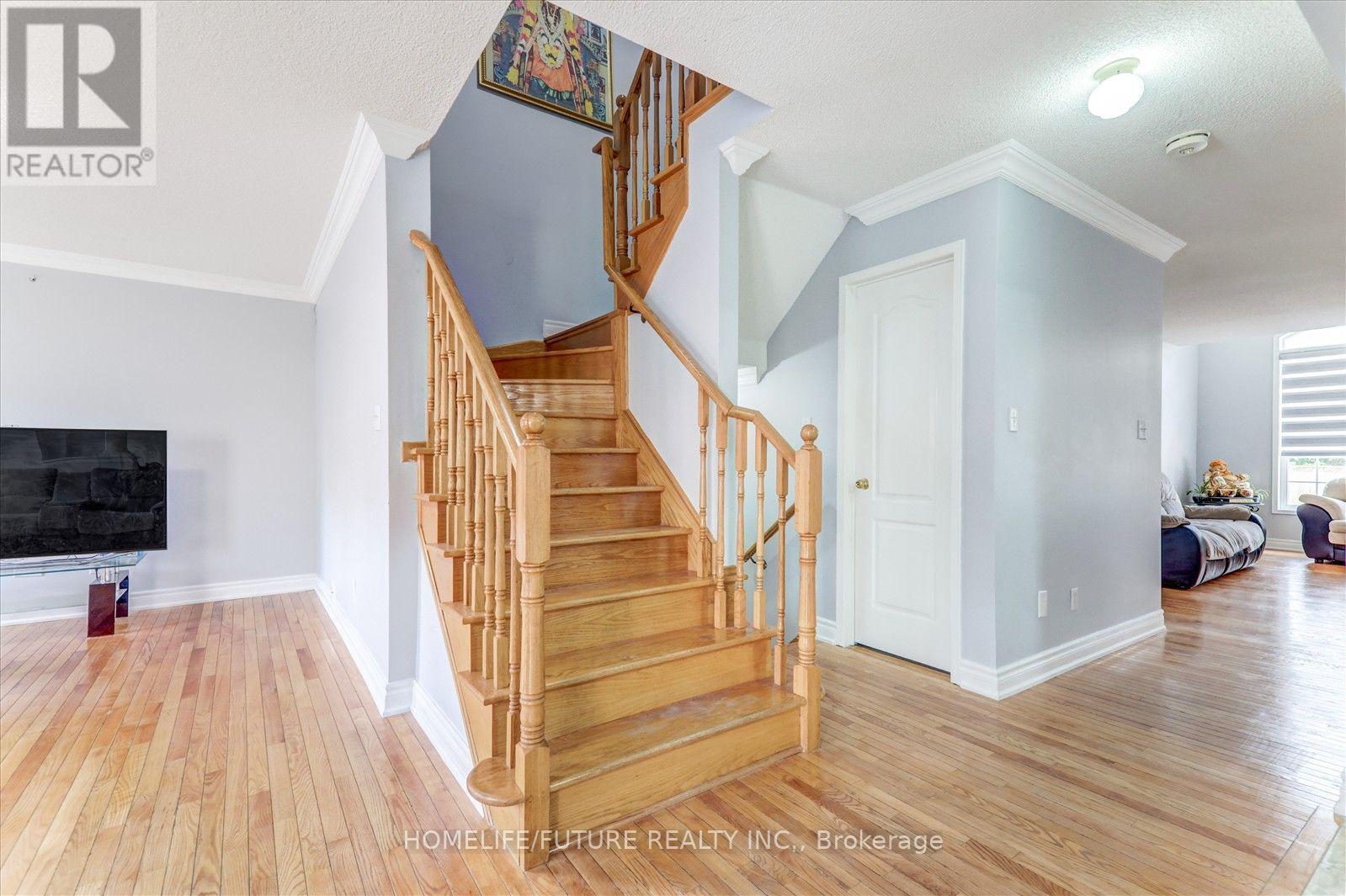 Main & 2nd - 69 Heatherdale Drive, Brampton, Ontario  L7A 2H4 - Photo 16 - W13676612