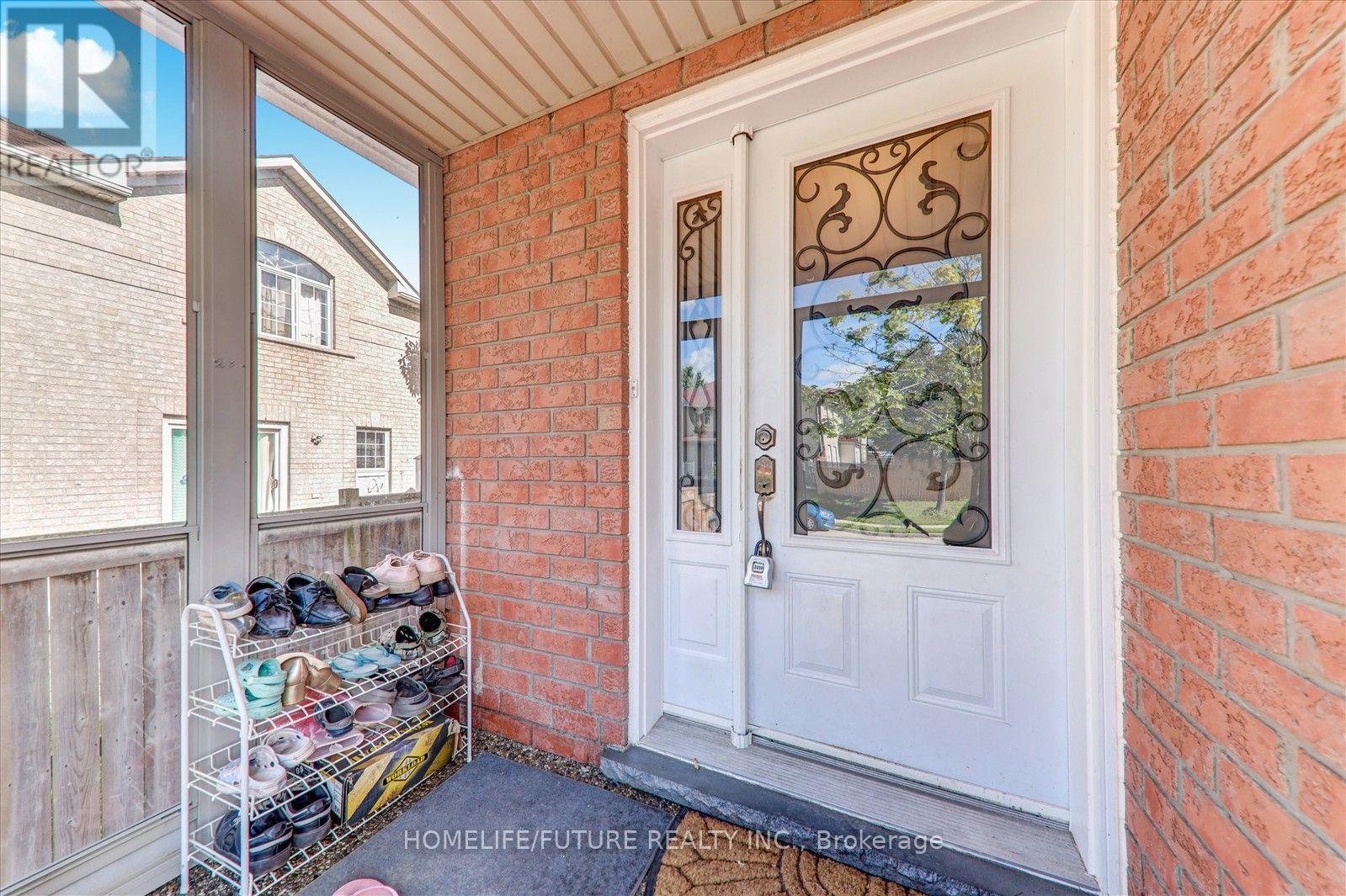 Main & 2nd - 69 Heatherdale Drive, Brampton, Ontario  L7A 2H4 - Photo 4 - W13676612
