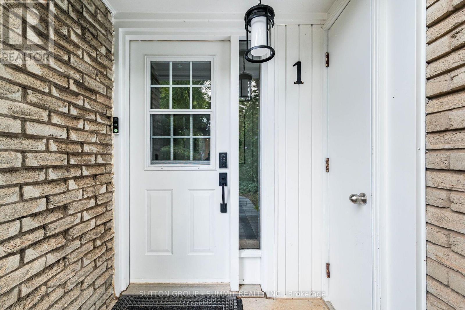 1 - 1270 Gainsborough Drive, Oakville, Ontario L6H 2L2 - Photo 2 - W13676654