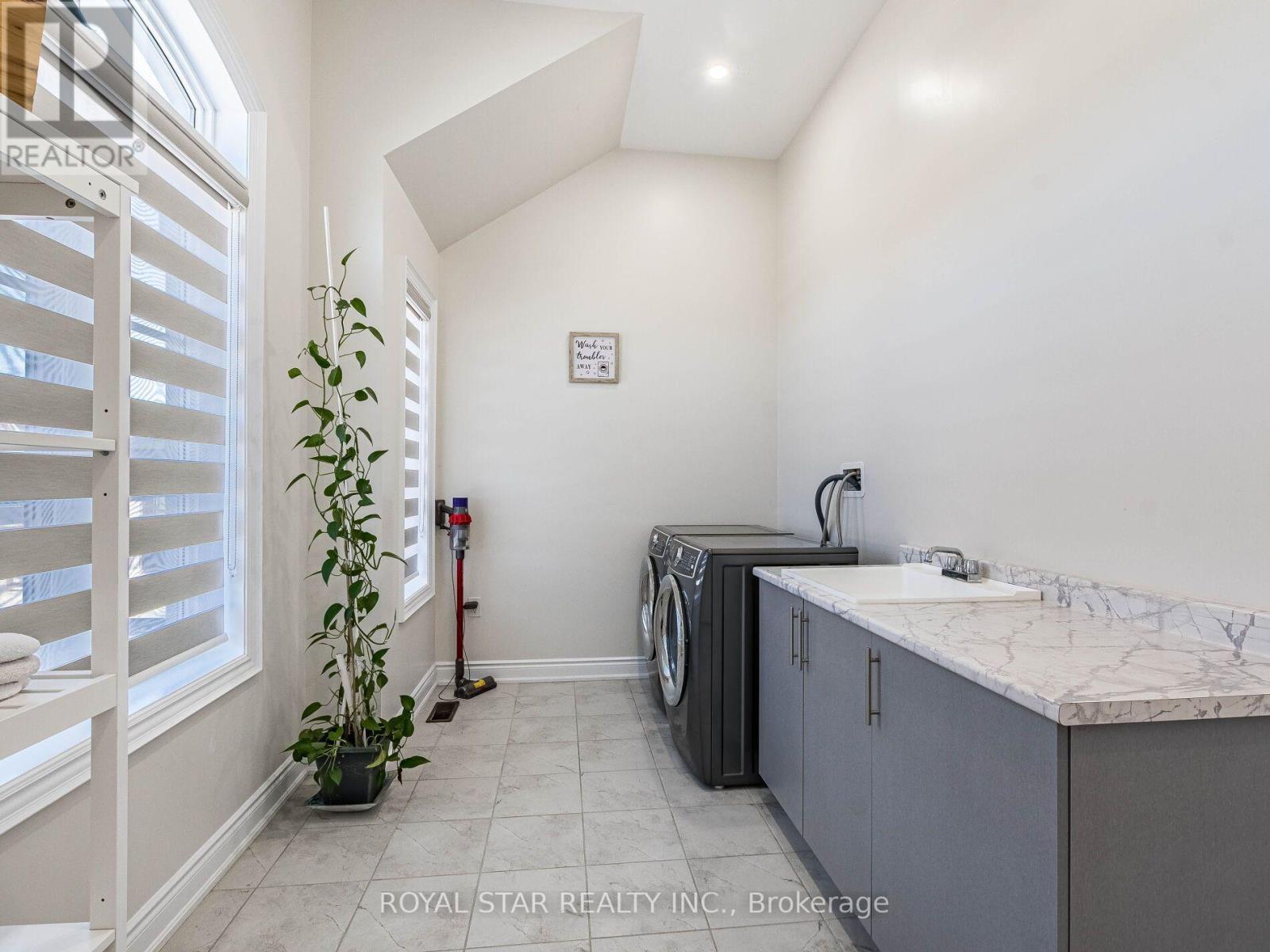 26 Marvin Avenue, Oakville, Ontario  L6H 0Z8 - Photo 43 - W13676672