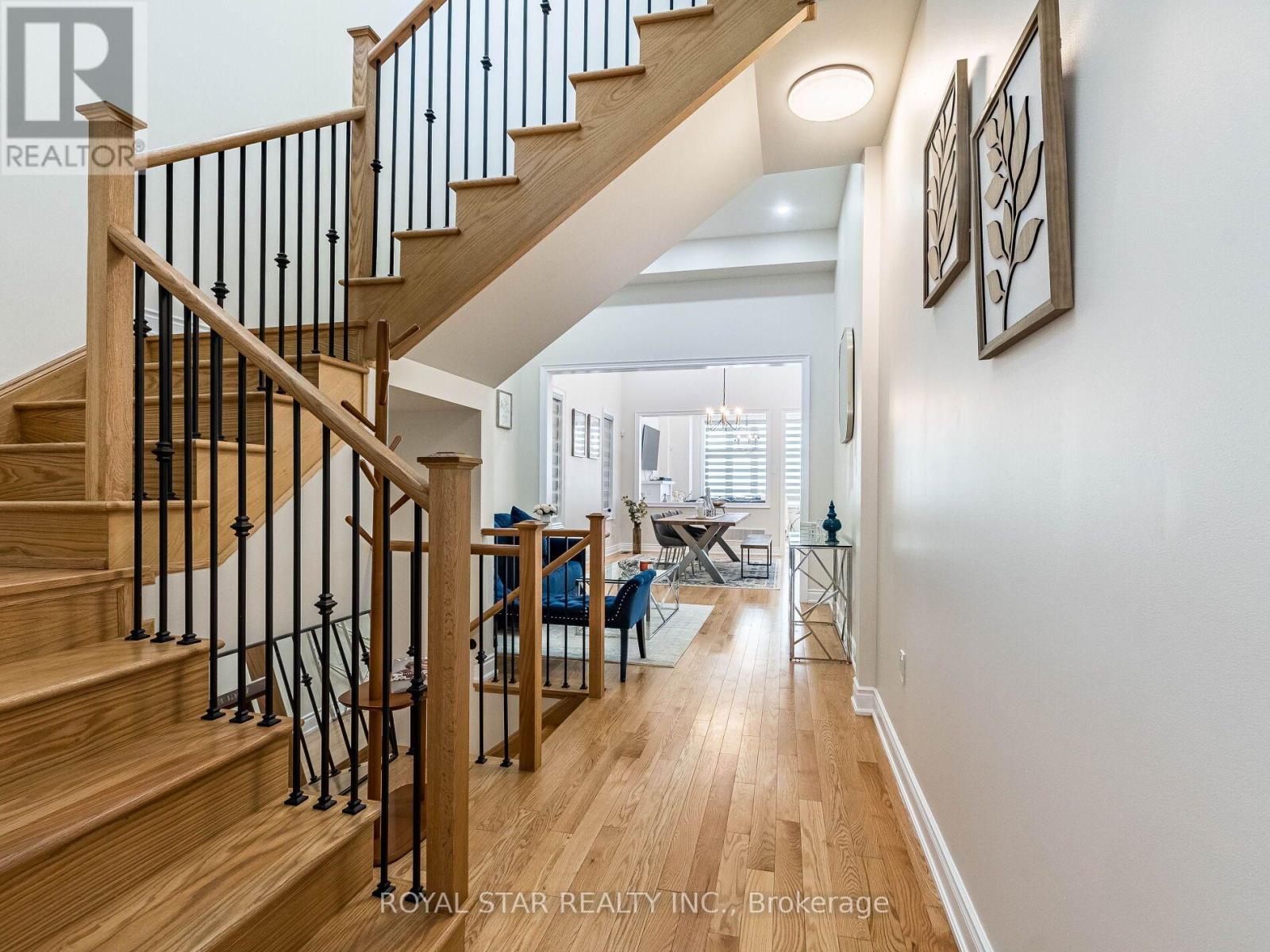 26 Marvin Avenue, Oakville, Ontario  L6H 0Z8 - Photo 5 - W13676672