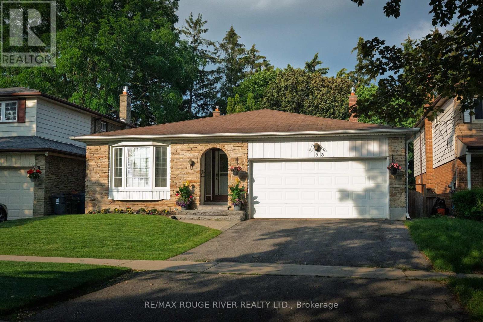 33 Pepper Tree Drive, Toronto, Ontario  M1C 1Y5 - Photo 2 - E13536788
