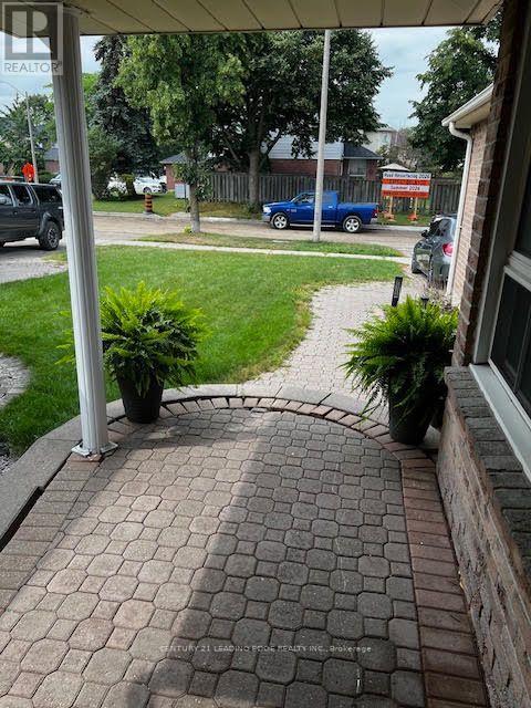 49 Dobson Drive, Ajax, Ontario  L1S 5G4 - Photo 4 - E13673736