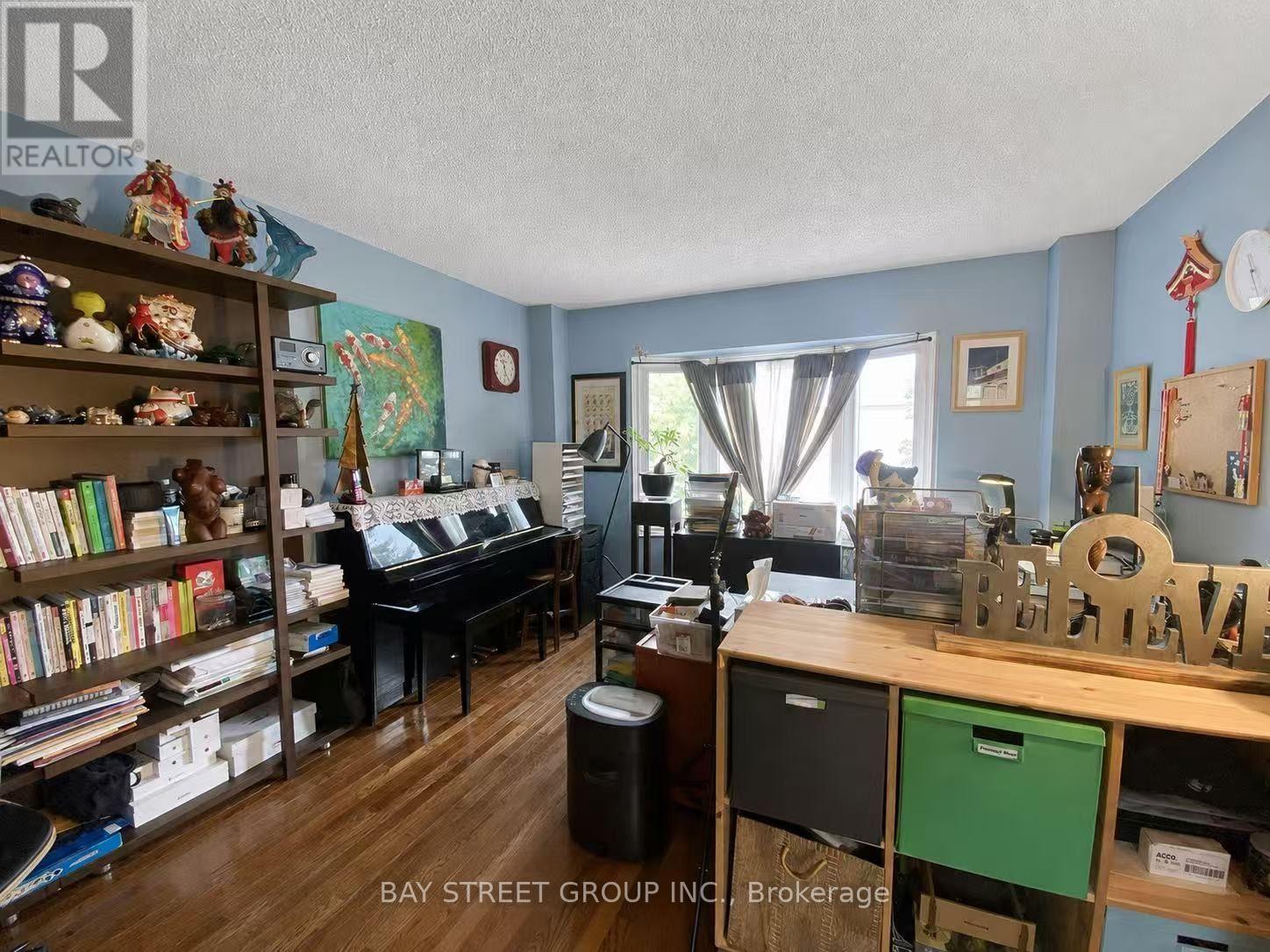 304 Charlton Avenue, Vaughan, Ontario  L4J 6H4 - Photo 3 - N13674426