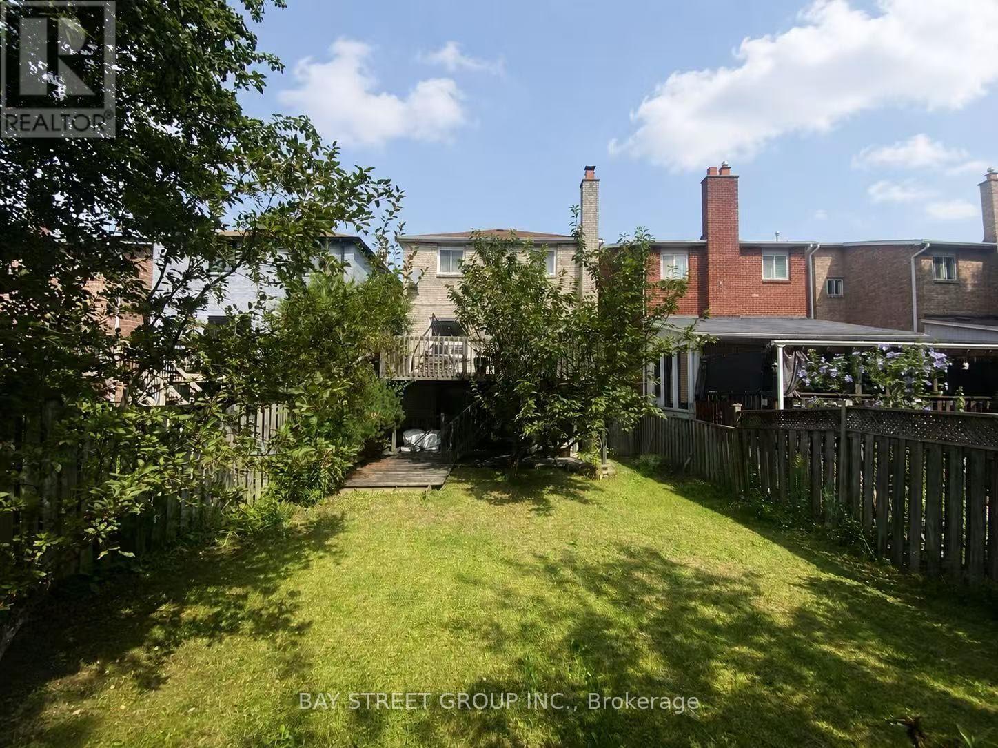 304 Charlton Avenue, Vaughan, Ontario  L4J 6H4 - Photo 4 - N13674426