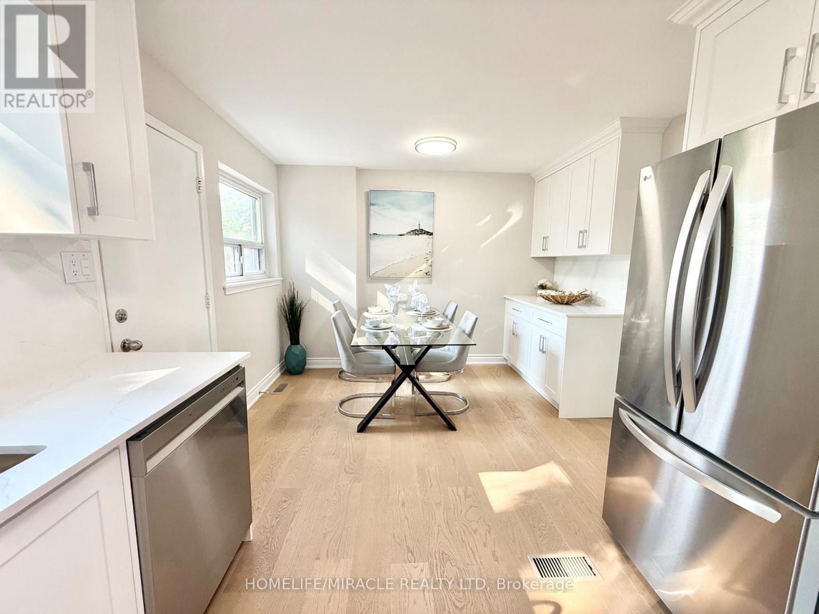 2464 Brookhurst Road, Mississauga, Ontario  L5J 1R3 - Photo 8 - W13675512