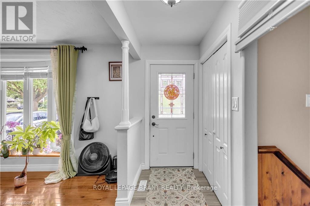 92 Brier Park Road, Brantford, Ontario  N3R 5T4 - Photo 5 - X13676694