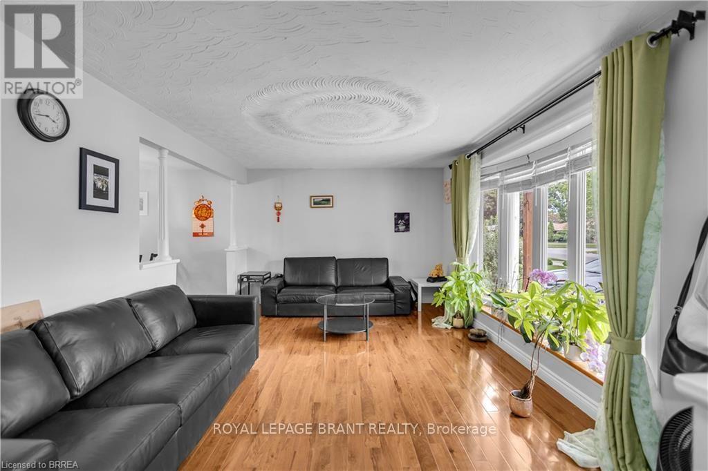 92 Brier Park Road, Brantford, Ontario  N3R 5T4 - Photo 6 - X13676694
