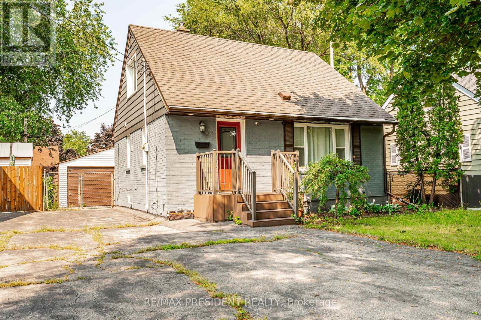 13 Lewis Street, Hamilton, Ontario  L8H 6C3 - Photo 2 - X13676740