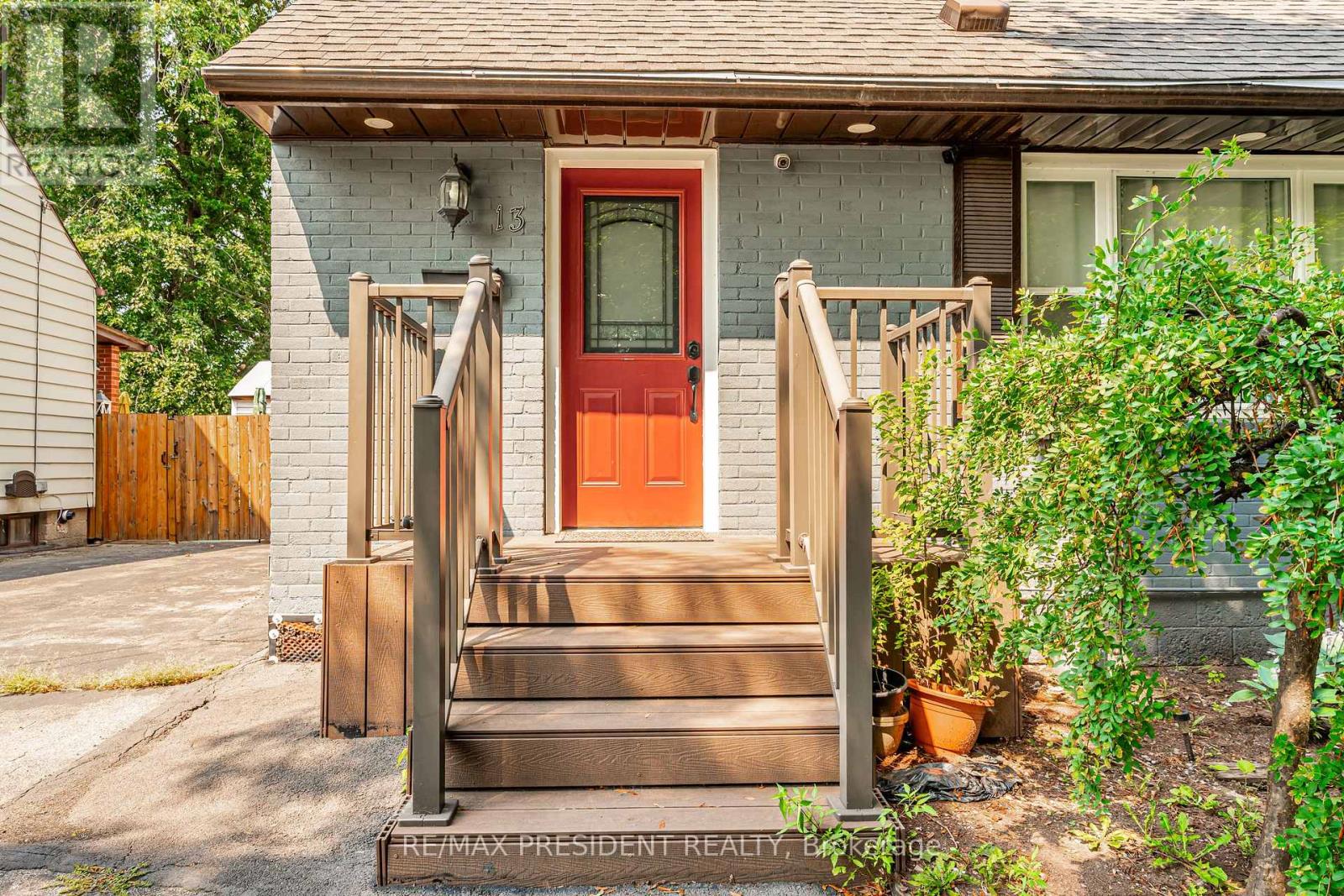 13 Lewis Street, Hamilton, Ontario  L8H 6C3 - Photo 5 - X13676740
