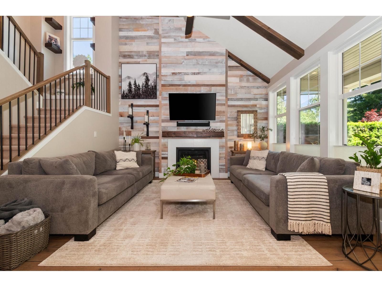 43284 Water Mill Way, Cultus Lake South, Lindell Beach, British Columbia  V2R 0Z4 - Photo 2 - R3130129