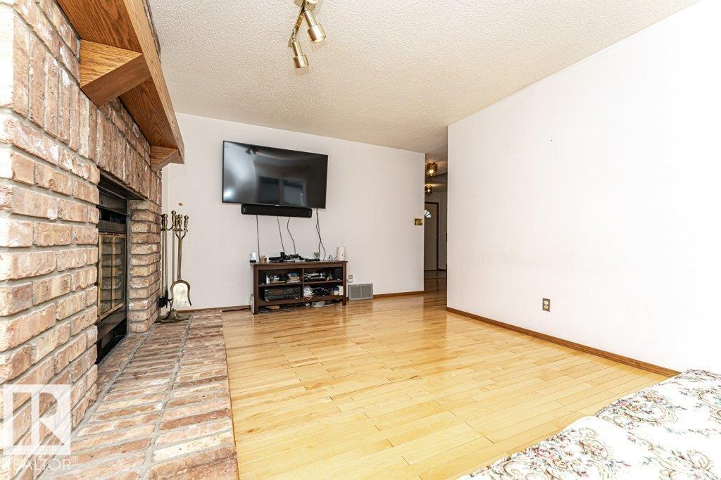 3303 42a Av Nw, Edmonton, Alberta  T6T 1E6 - Photo 18 - E4503866