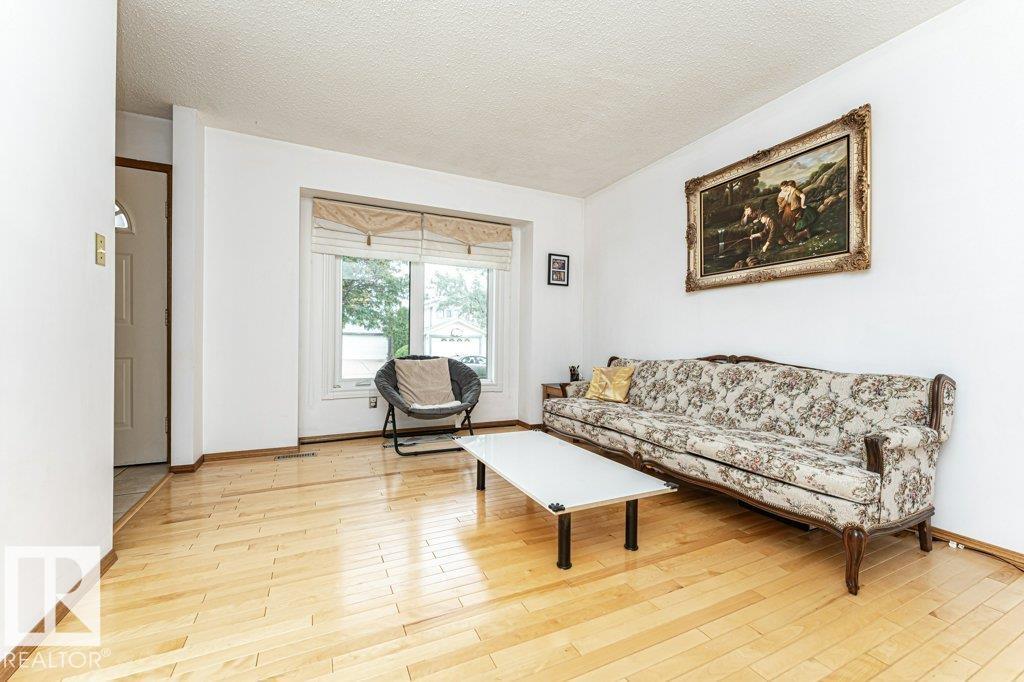 3303 42a Av Nw, Edmonton, Alberta  T6T 1E6 - Photo 3 - E4503866