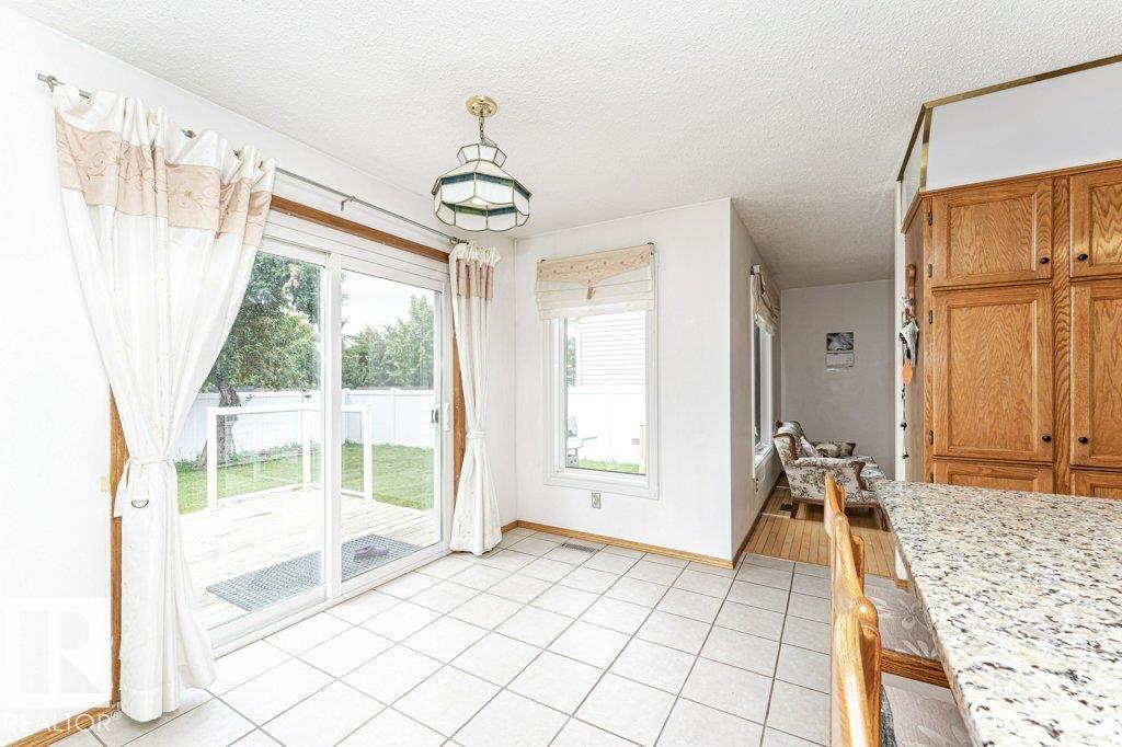 3303 42a Av Nw, Edmonton, Alberta  T6T 1E6 - Photo 9 - E4503866