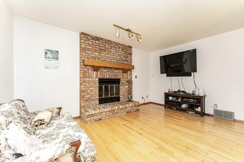 3303 42a Av Nw, Edmonton, Alberta  T6T 1E6 - Photo 17 - E4503866