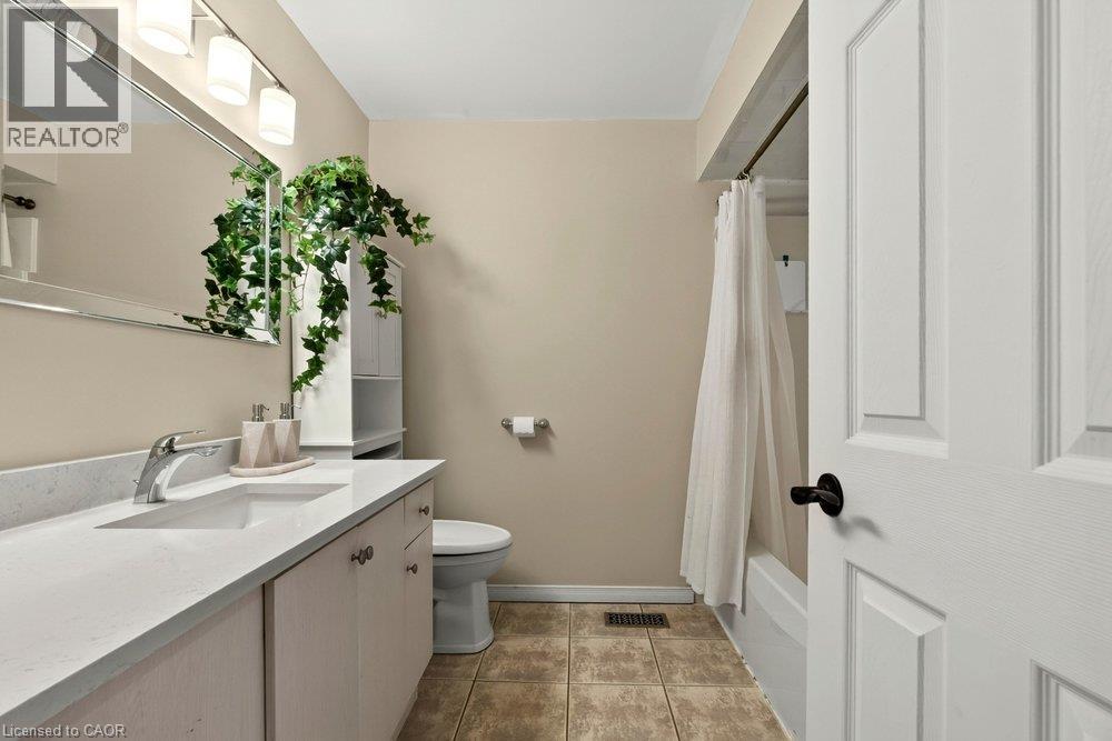 1860 Upper Gage Avenue Unit# 15, Hamilton, Ontario  L8W 3Y6 - Photo 26 - 40855800