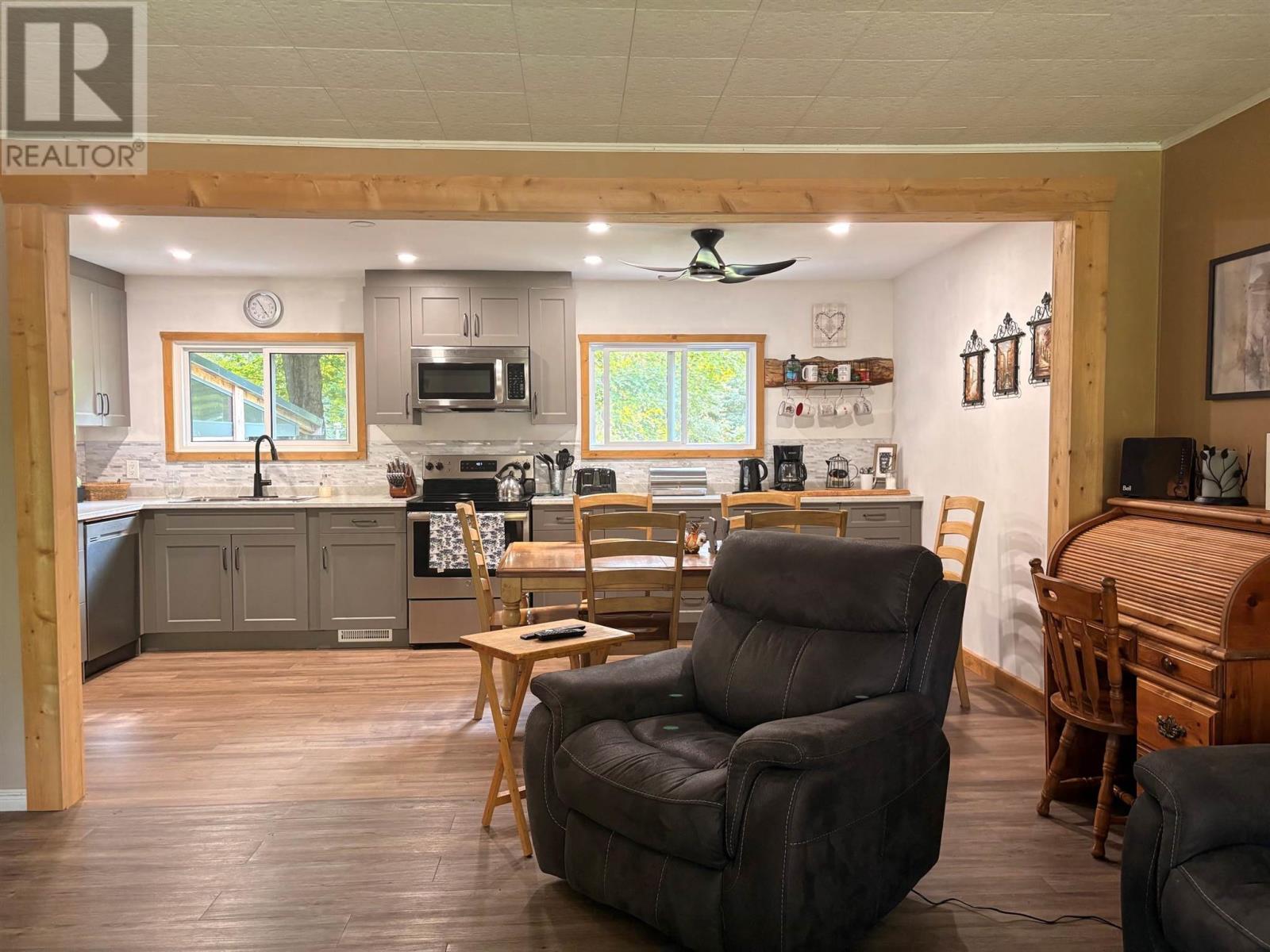 3035 Canoe Point Rd, 3035 Canoe Point Road, Hilton Beach, Ontario  P0R 1G0 - Photo 7 - SM262191