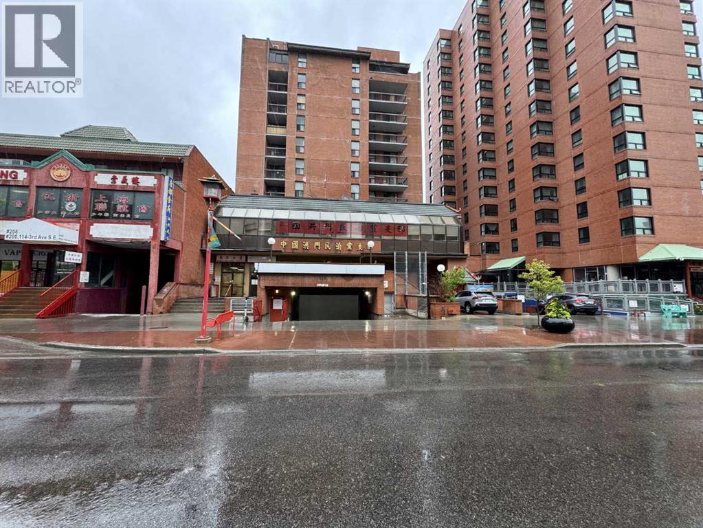 802, 116 3 Avenue Se, Calgary, Alberta T2G 5A9 - Photo 1 - A2336709