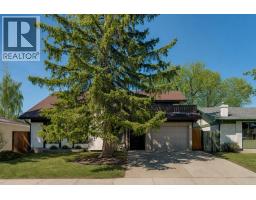 12 Oakvale Place SW, Calgary, Alberta
