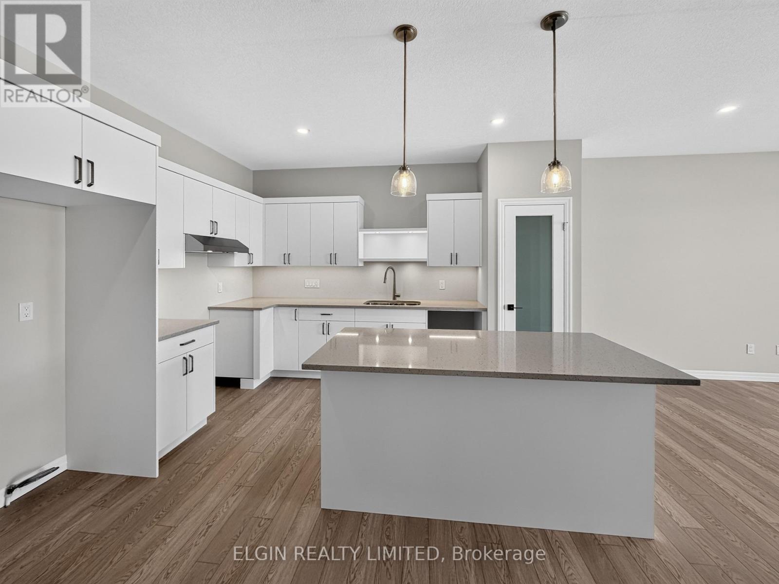 8 Finch Street, Tillsonburg, Ontario  N4G 0L9 - Photo 10 - X13676774