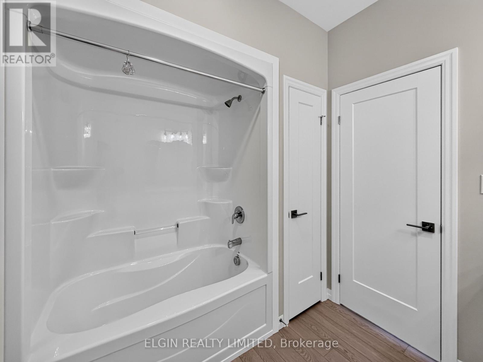 8 Finch Street, Tillsonburg, Ontario  N4G 0L9 - Photo 18 - X13676774