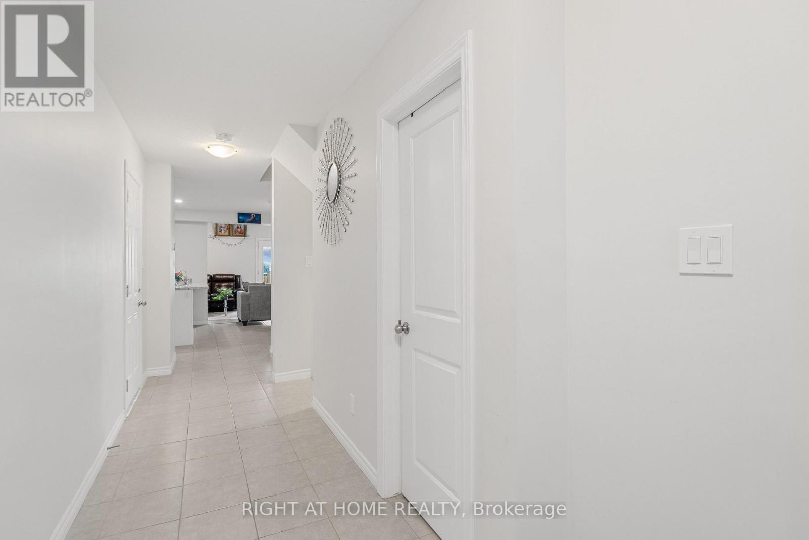 307 Kennington Way, London South, Ontario  N6L 0H4 - Photo 5 - X13676812