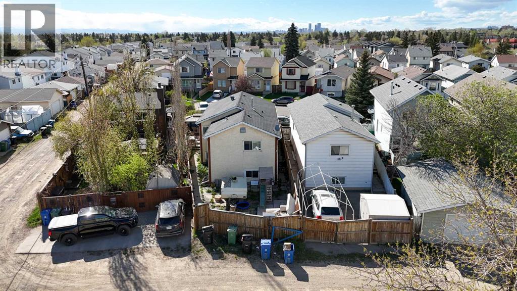27 Erin Grove Court Se, Calgary, Alberta  T2B 3A8 - Photo 3 - A2312570
