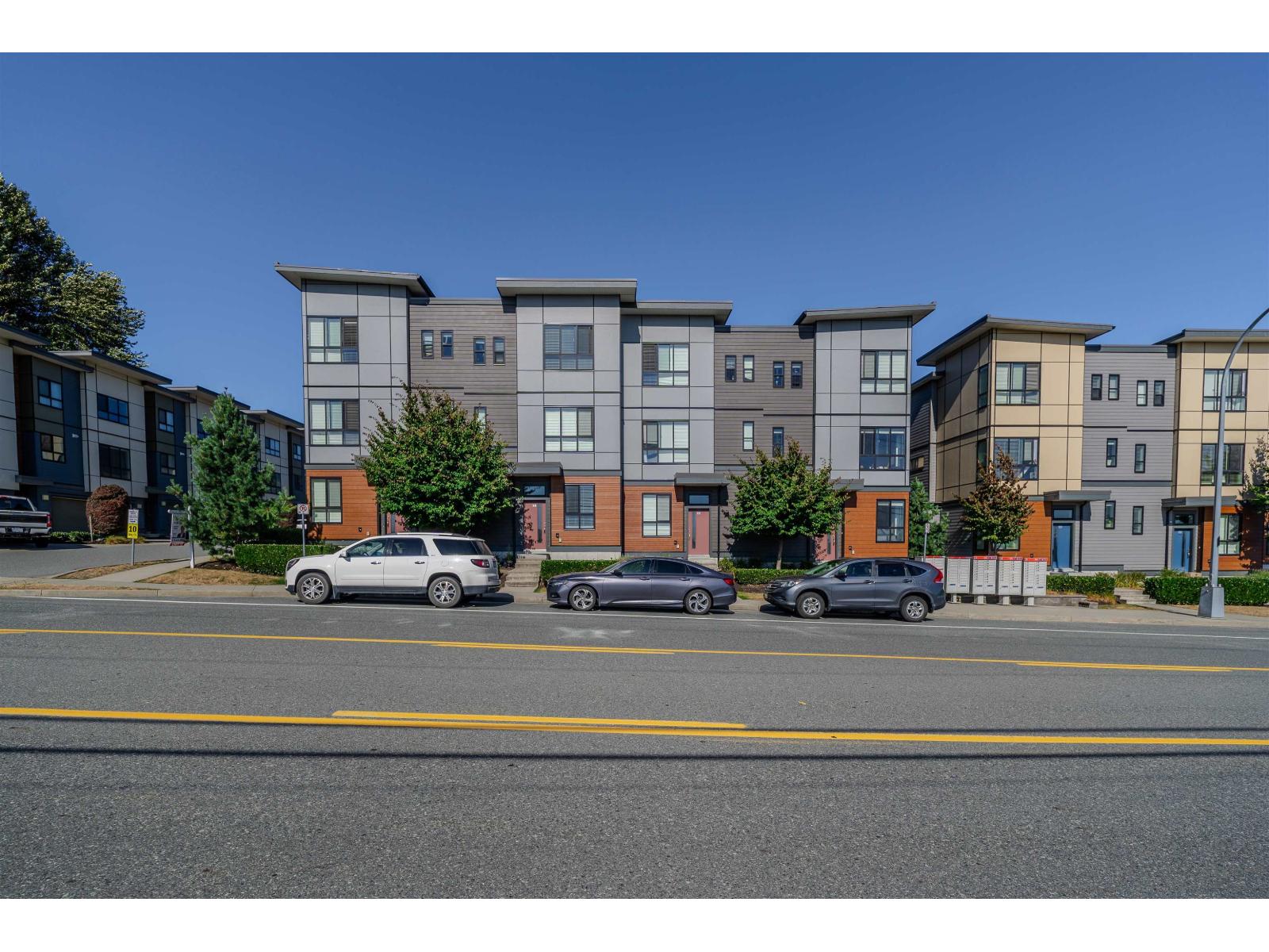 2 1938 North Parallel Road, Abbotsford, British Columbia  V3G 0H1 - Photo 2 - R3155573