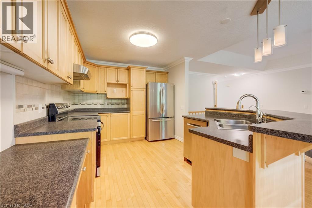 670 Salzburg Drive, Waterloo, Ontario  N2V 2N8 - Photo 10 - 40855424
