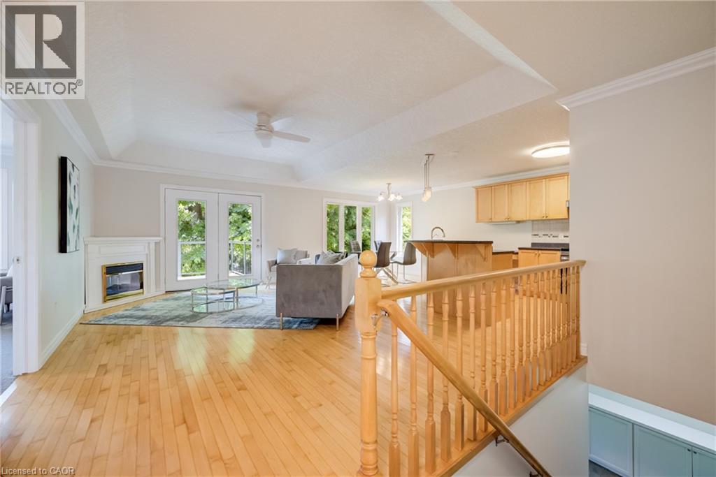 670 Salzburg Drive, Waterloo, Ontario  N2V 2N8 - Photo 7 - 40855424