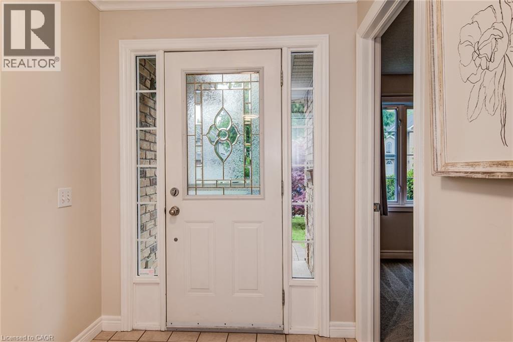 670 Salzburg Drive, Waterloo, Ontario  N2V 2N8 - Photo 3 - 40855424