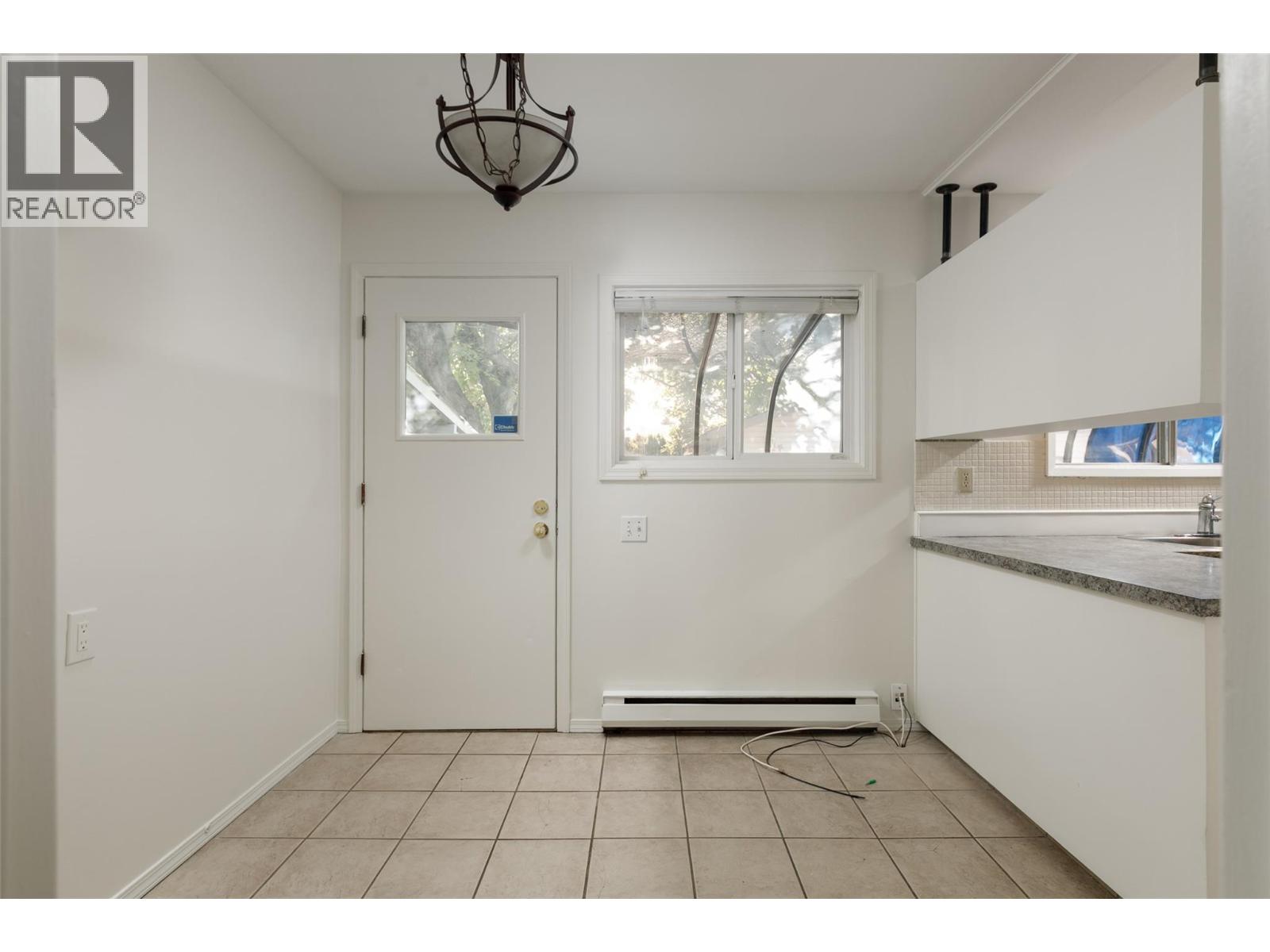 1441 Springfield Road, Kelowna, British Columbia  V1Y 5V2 - Photo 15 - 10397631