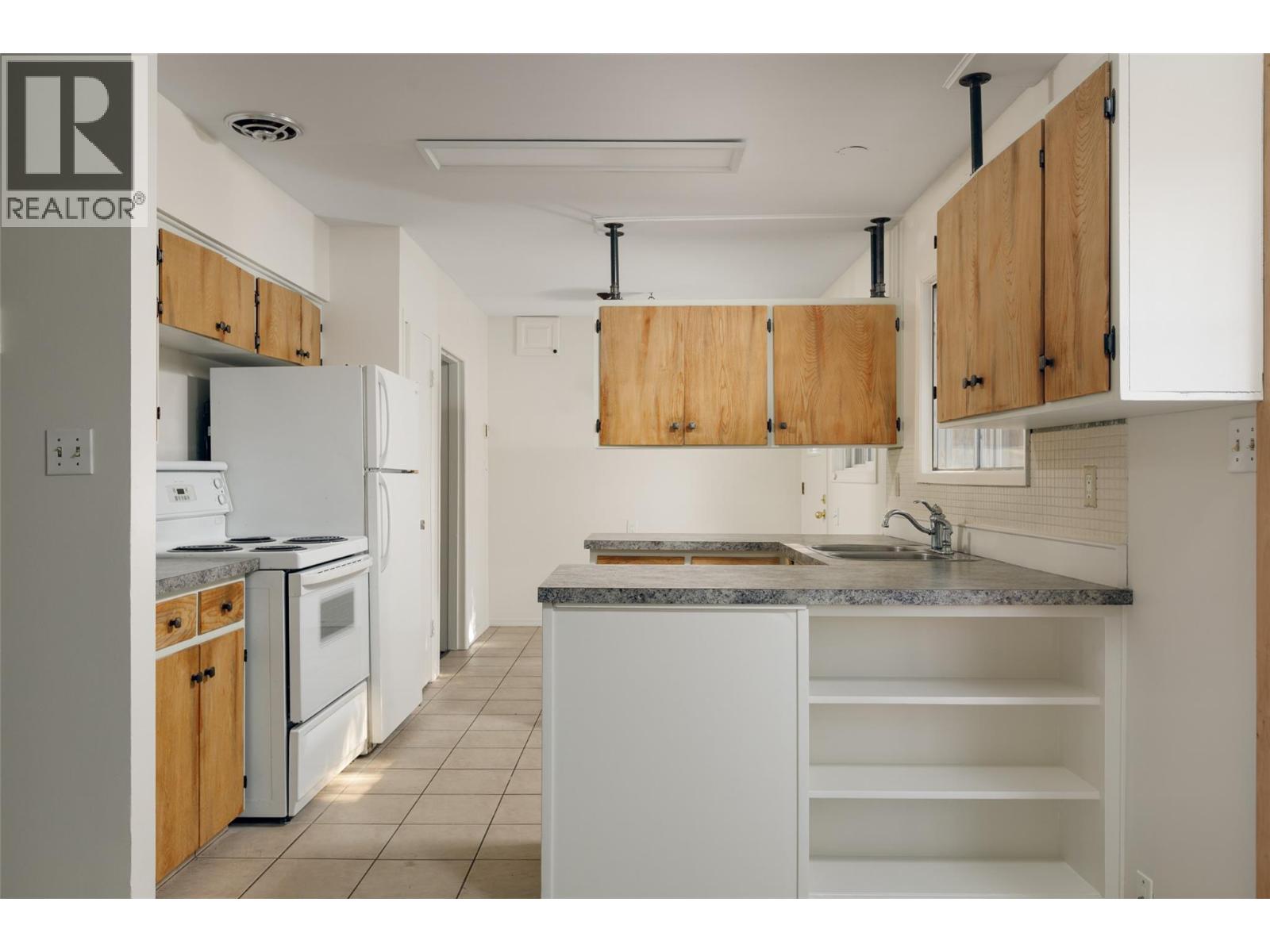 1441 Springfield Road, Kelowna, British Columbia  V1Y 5V2 - Photo 13 - 10397631