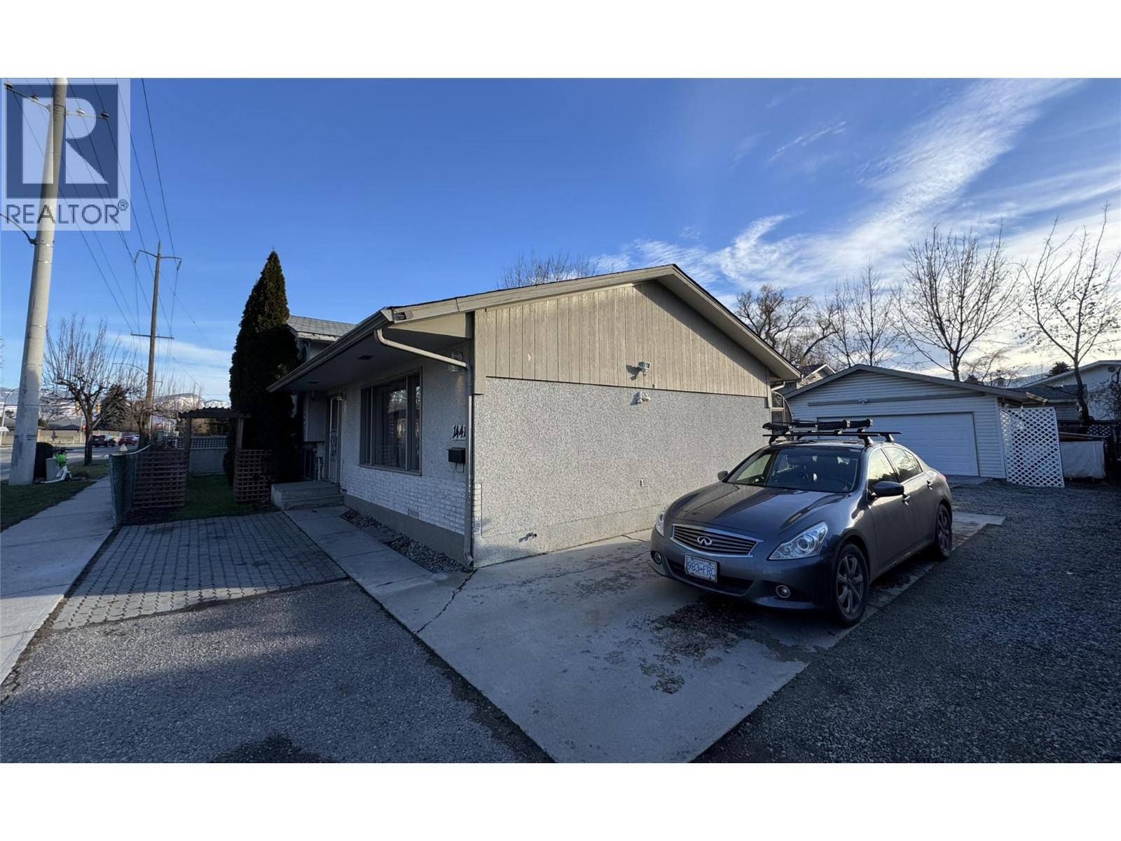 1441 Springfield Road, Kelowna, British Columbia  V1Y 5V2 - Photo 2 - 10397631