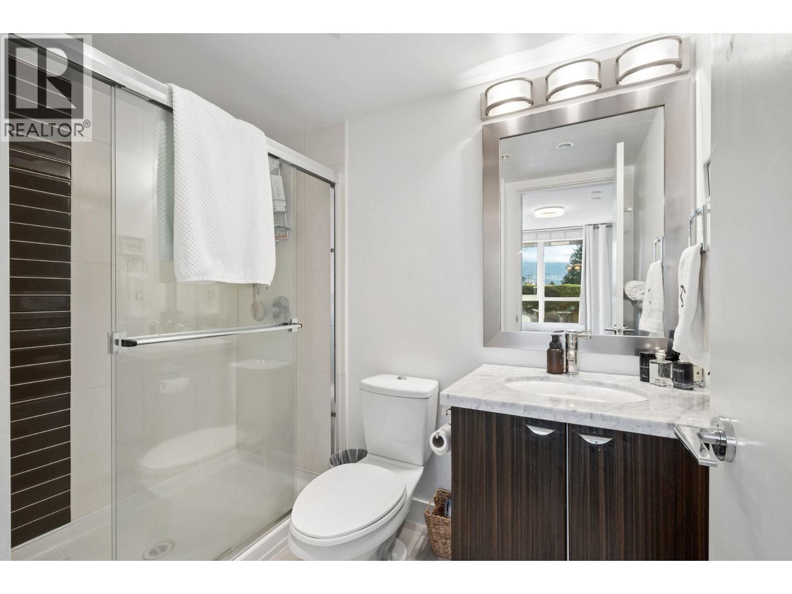 308 160 W 3rd Street, North Vancouver, British Columbia  V7M 0A9 - Photo 10 - R3155809