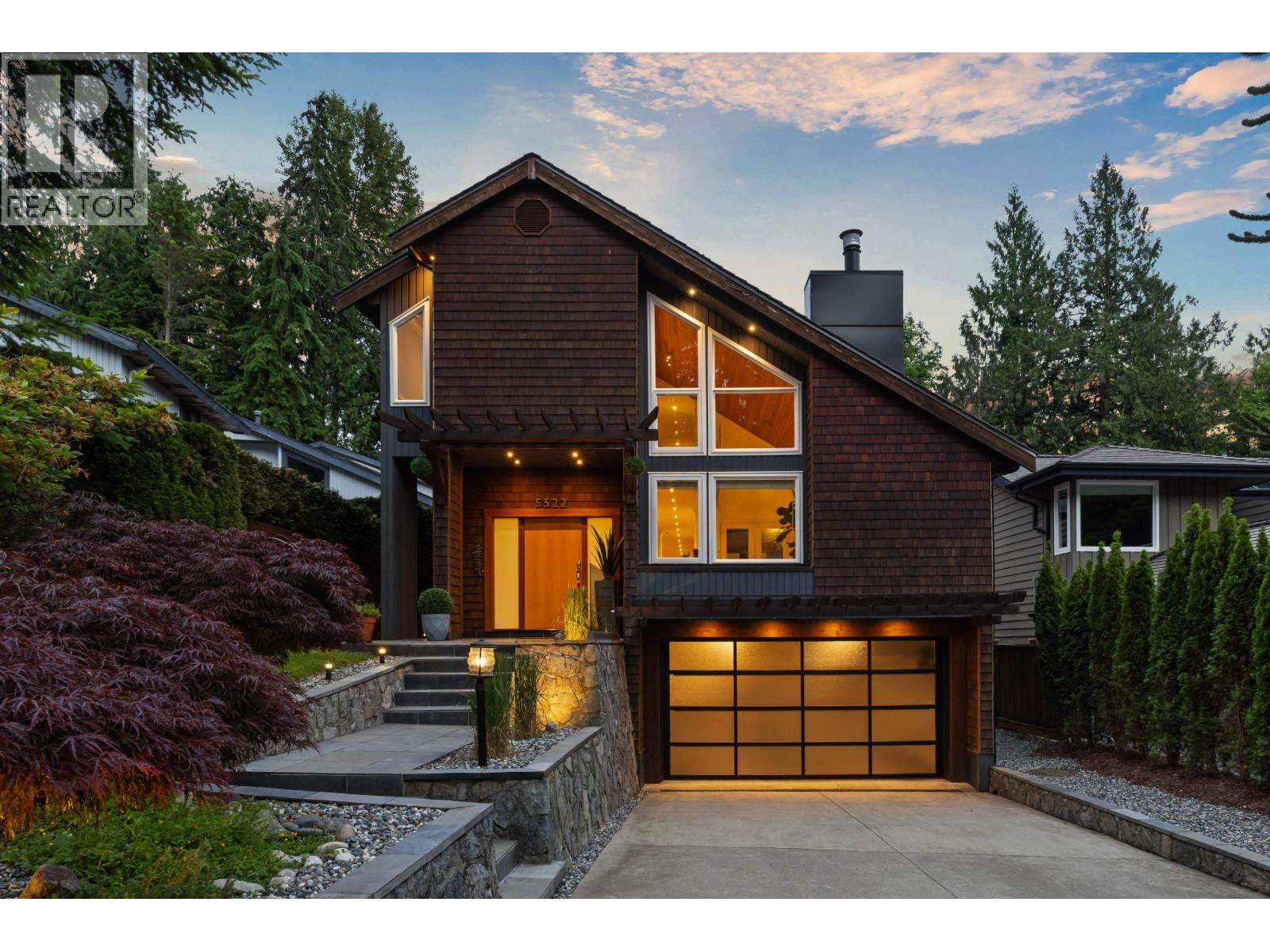 5522 DEERHORN LANE, North Vancouver, British Columbia