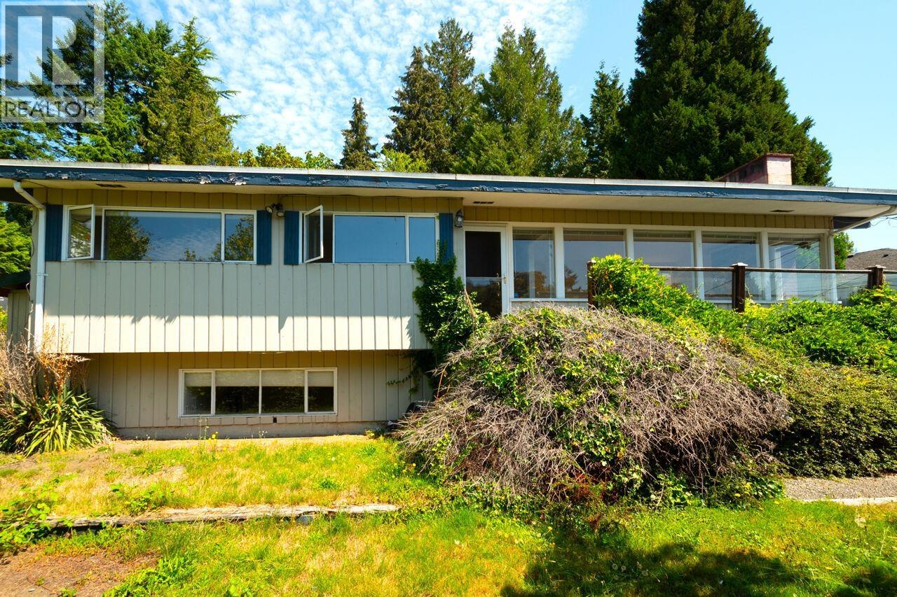 1241 Nepal Crescent, West Vancouver, British Columbia V7T 2H4 - Photo 3 - R3155843