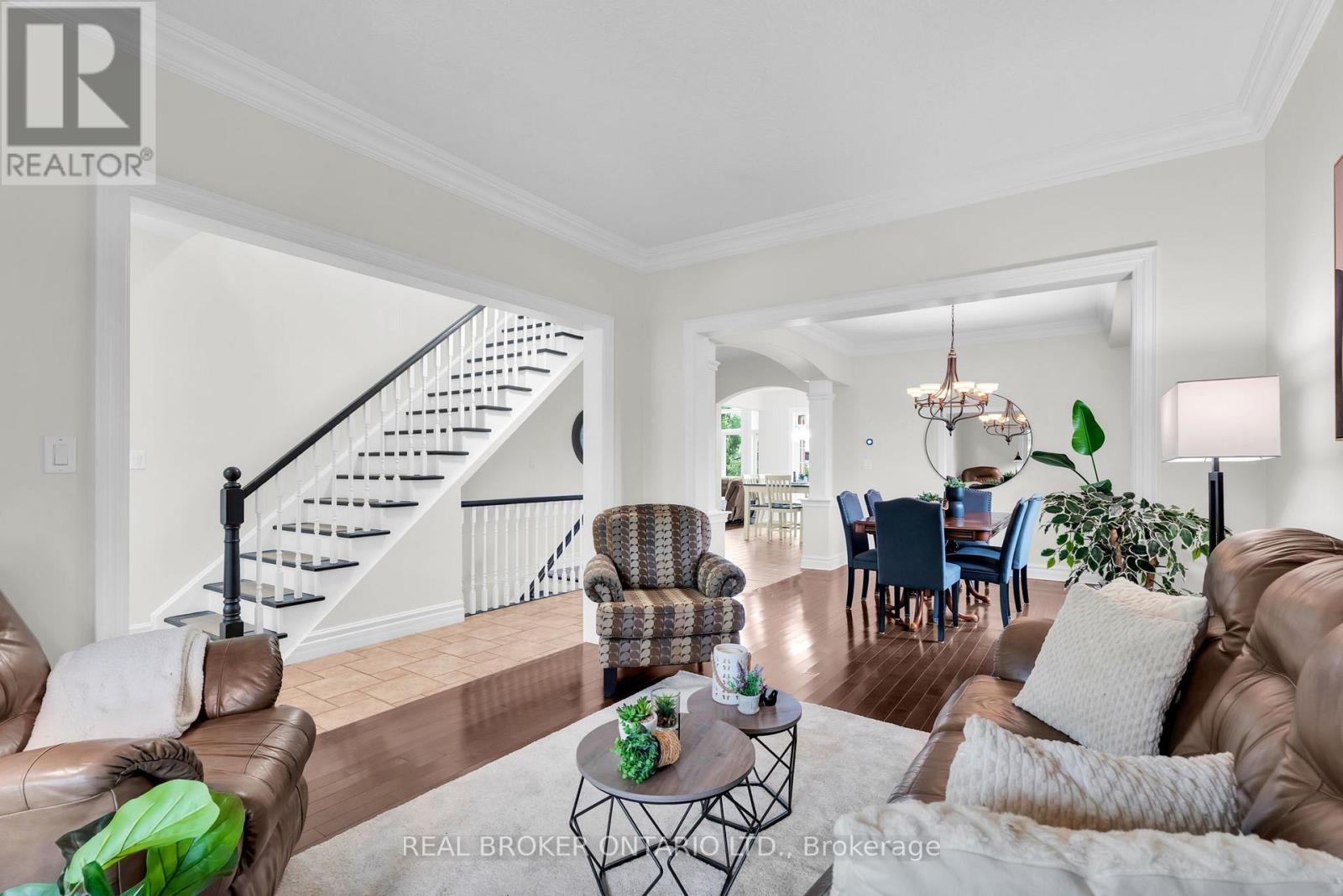 27 Rennie Street, Halton Hills, Ontario  L7J 2Y7 - Photo 2 - W13573786