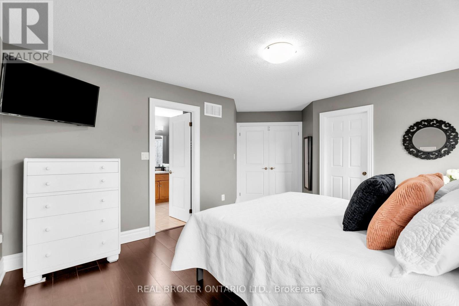 27 Rennie Street, Halton Hills, Ontario  L7J 2Y7 - Photo 27 - W13573786