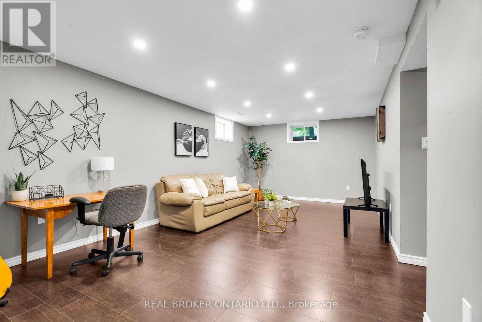 27 Rennie Street, Halton Hills, Ontario  L7J 2Y7 - Photo 34 - W13573786