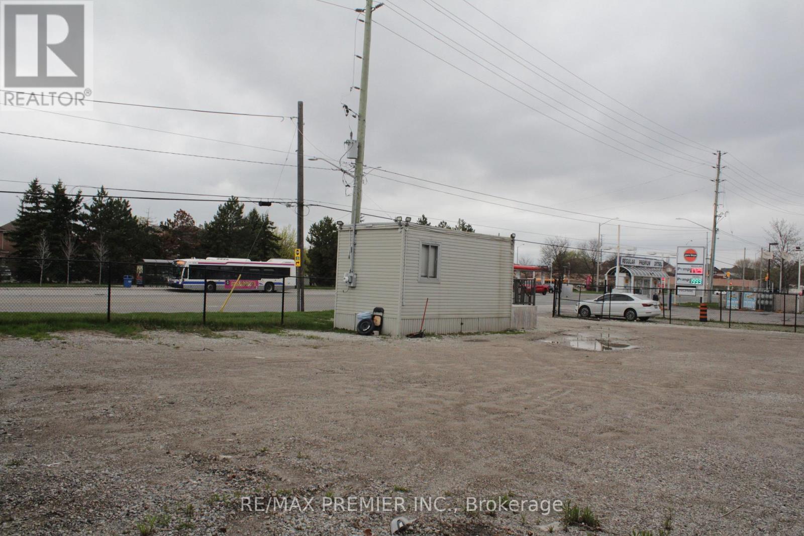11859 Hurontario Street, Brampton, Ontario  L6Z 4P7 - Photo 11 - W13676690