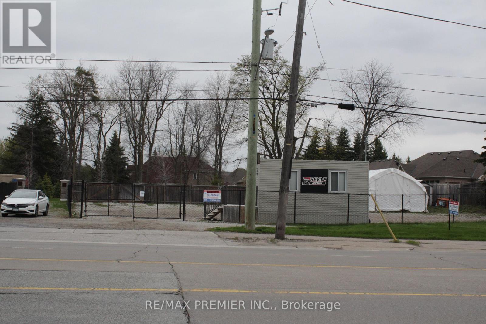 11859 Hurontario Street, Brampton, Ontario  L6Z 4P7 - Photo 2 - W13676690