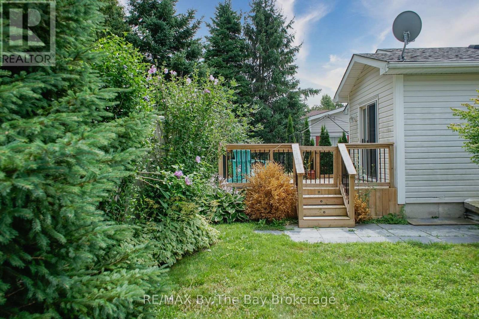 11 Indiana Avenue, Wasaga Beach, Ontario  L9Z 3A8 - Photo 18 - S13676752