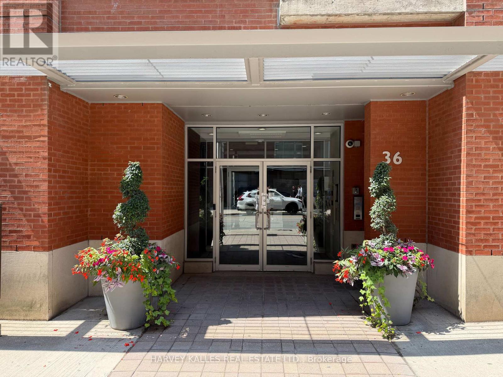 704 - 36 Charlotte Street, Toronto, Ontario  M5V 3P7 - Photo 5 - C13676806